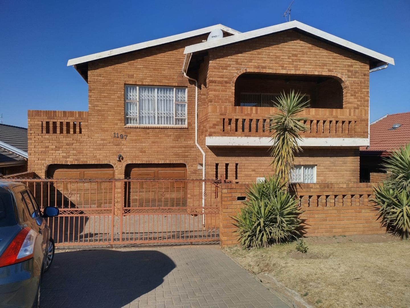 6 Bedroom House for Sale - Gauteng