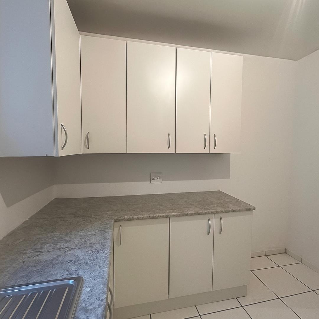 753035_Kitchen_2.jpg